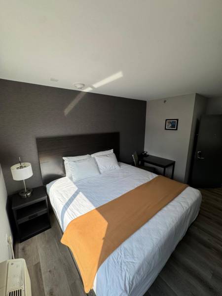 Hotel The Villa - Long Island City	Hotel8